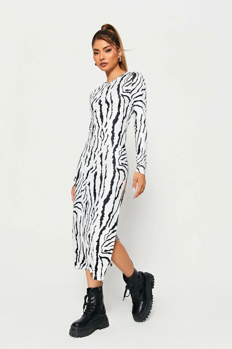 New * Solado Zebra Print Split Hem Long Sleeve Maxi Dress White