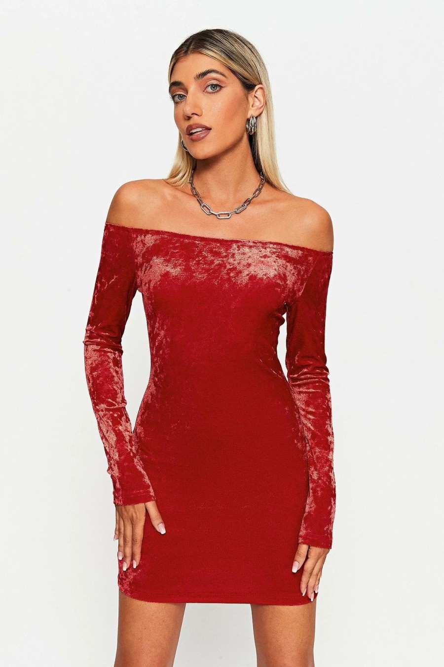 Clearance * Solado Off Shoulder Long Sleeve Velvet Mini Dress Red