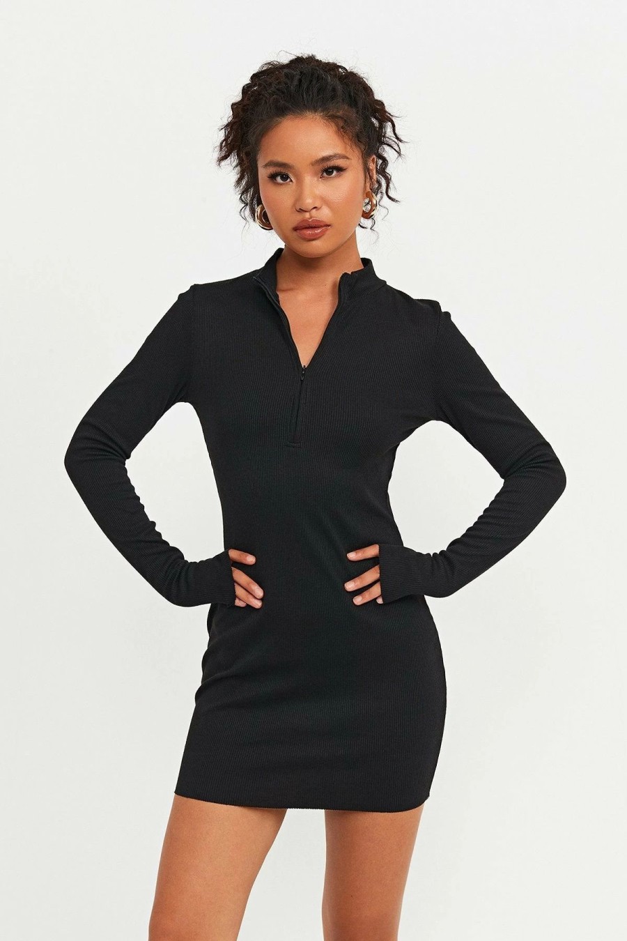 New * Solado Half Zipper Thumb Hole Ribbed Long Sleeve Mini Dress Black