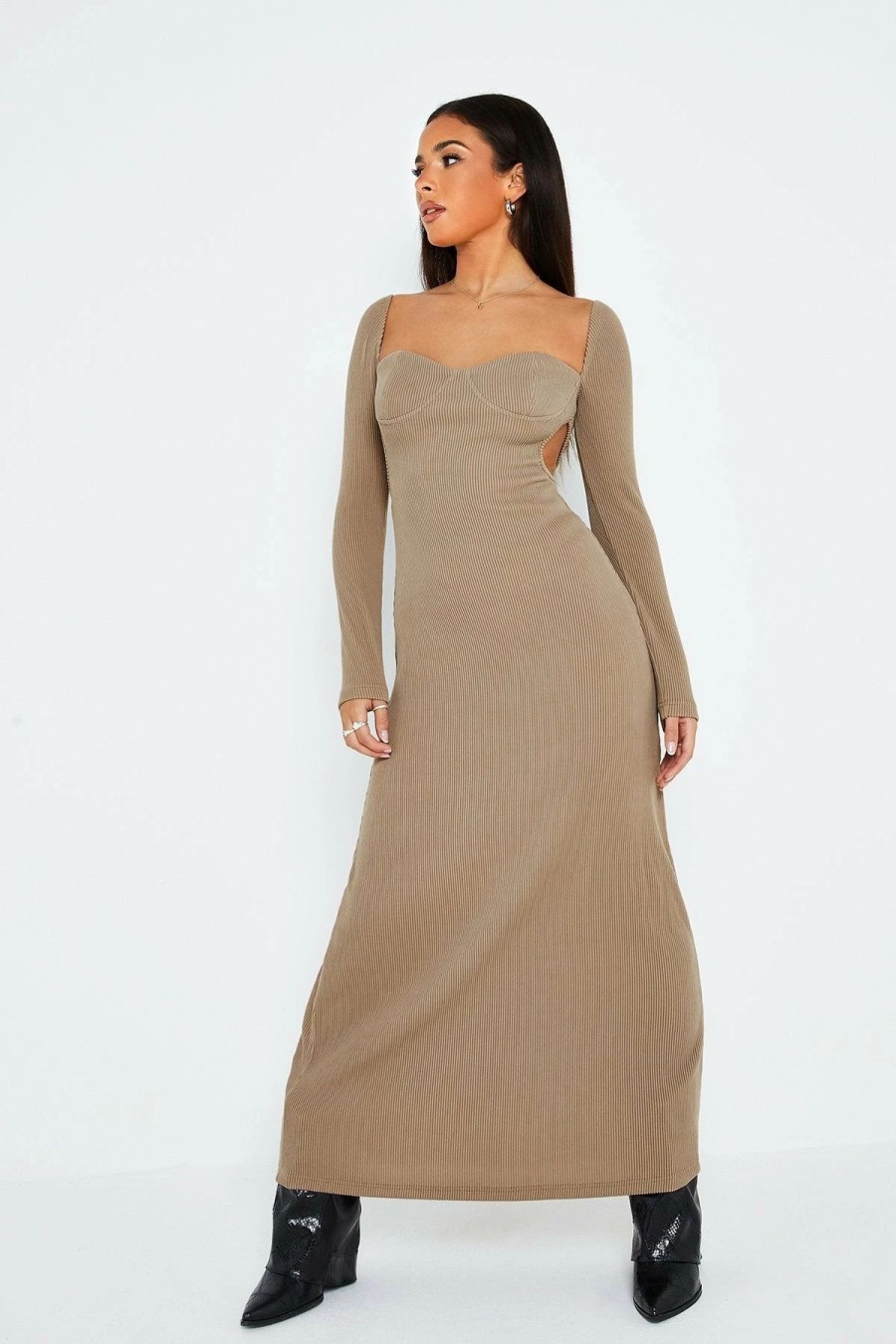 Online * Solado Sweetheart Cut Out Ribbed Long Sleeve Maxi Dress Tan